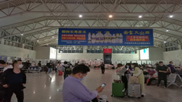港珠澳大桥穿梭巴士珠海口岸启用售检一体化闸机 扫码即付即行